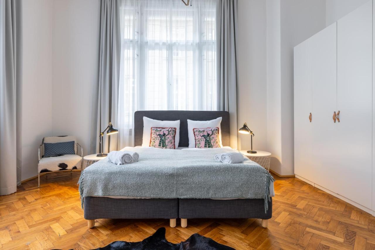 Charming 1 Bedroom Apartment In The City Center Of Prague Luaran gambar