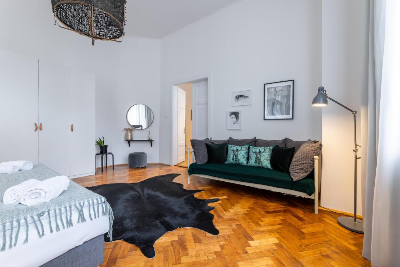 Charming 1 Bedroom Apartment In The City Center Of Prague Luaran gambar